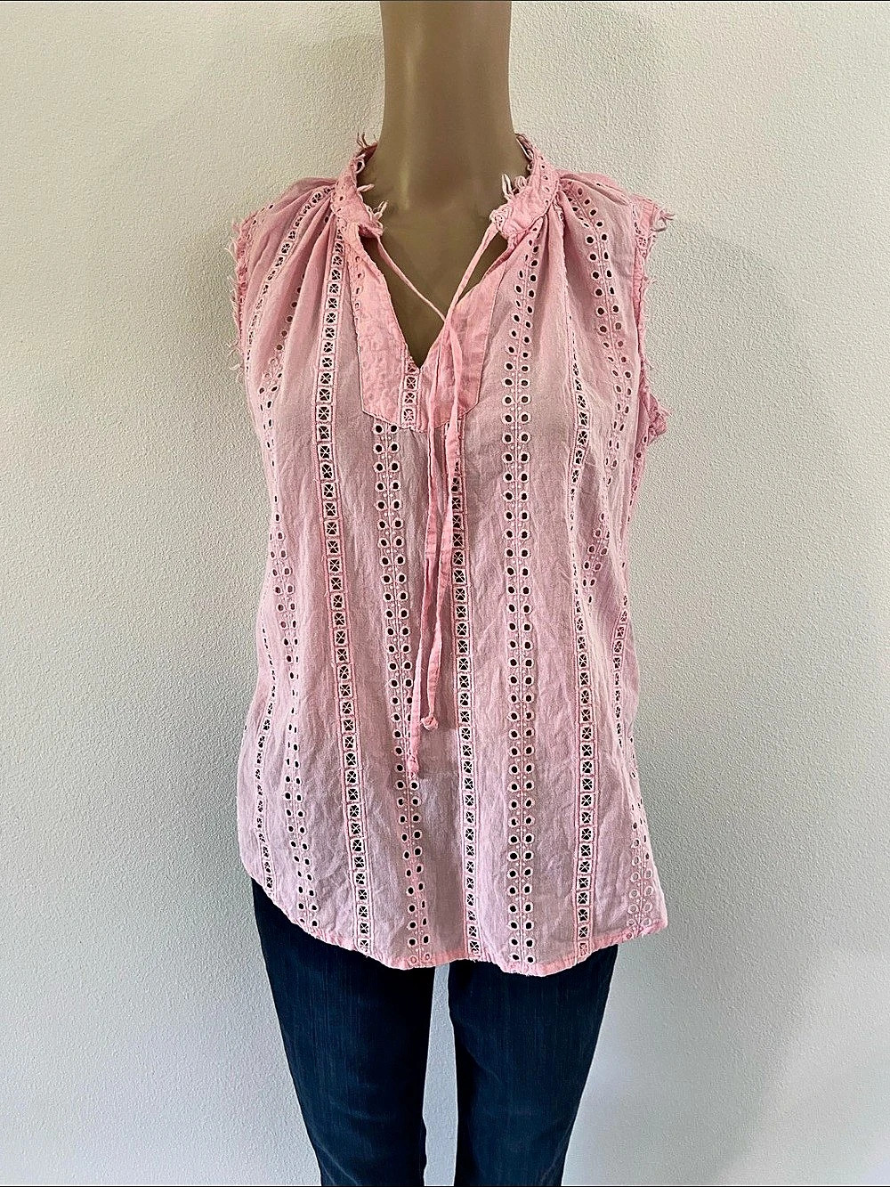 New Direction Eyelet Embroidered Tunic in Pink Size Medium
